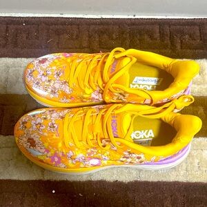 Hoka One One Clifton 8 Orange Women’s Sneakers